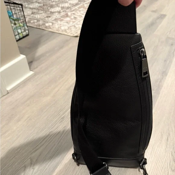 Coach sling bag - Picture 3 of 4